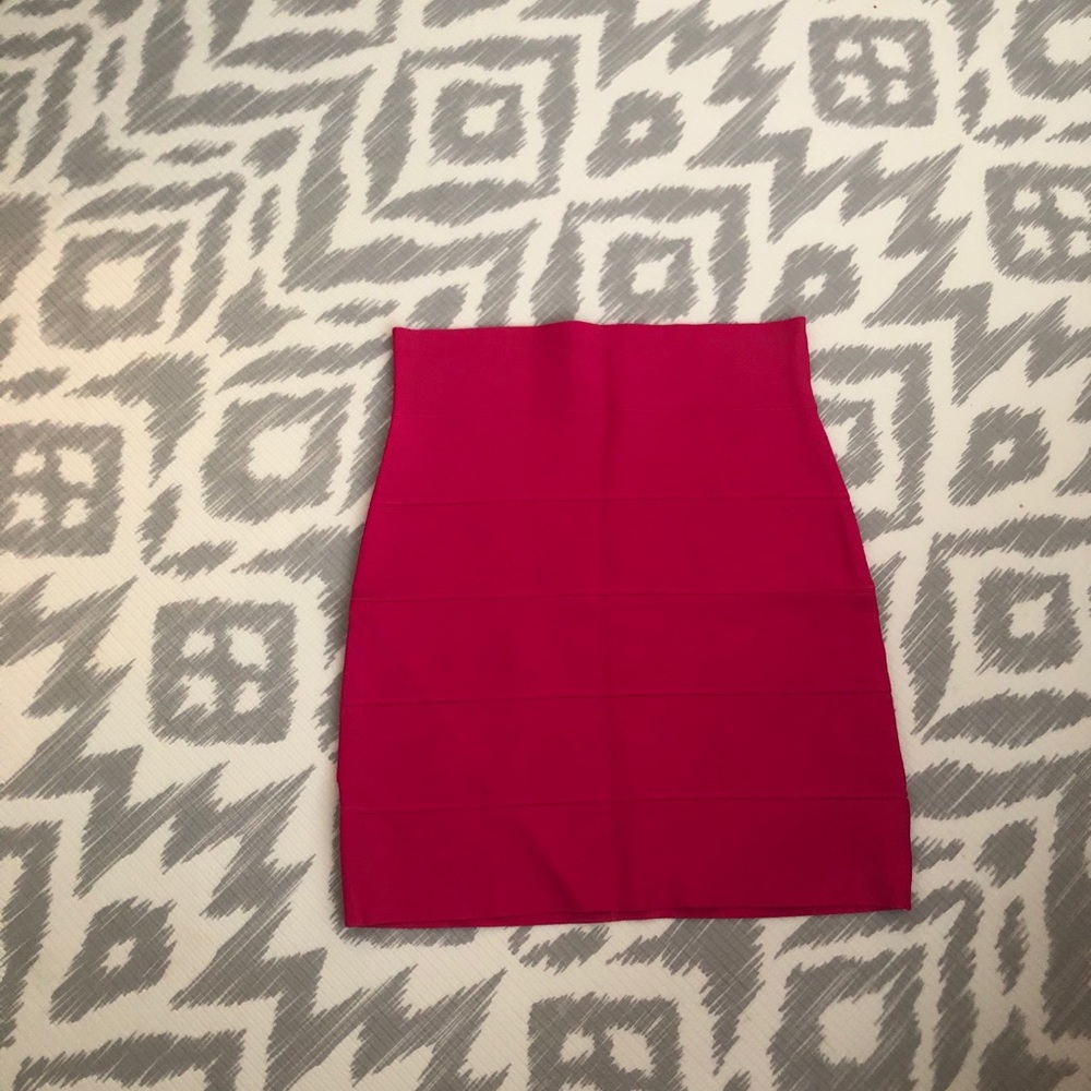 EUC bright pink BCBG bandage skirt